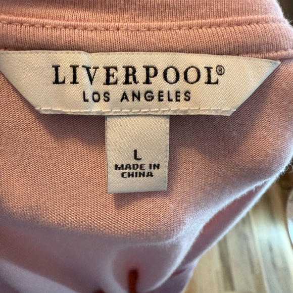 Liverpool Light Pink V-Neck Short Sleeve Top - Picture 3 of 3